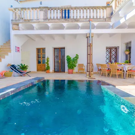 Sa Creu Villa *